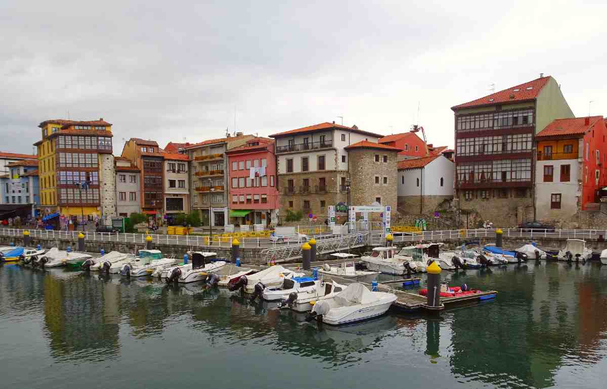 Qué ver en LLANES, Asturias, entre playas y acantilados DE CINE