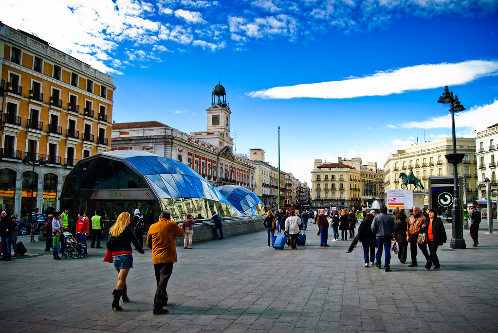 Tragabolas en la Puerta del Sol | Aspecto de la Puerta del S… | Flickr