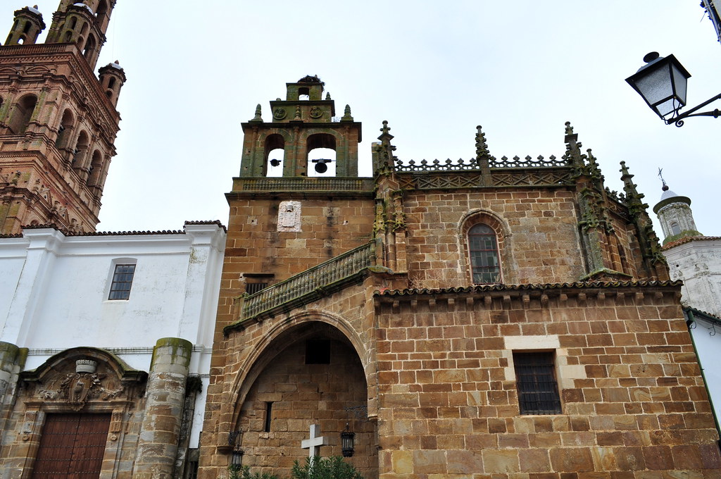 Eglise Nuestra Señora de la Granada, plaza de España, Ller… | Flickr