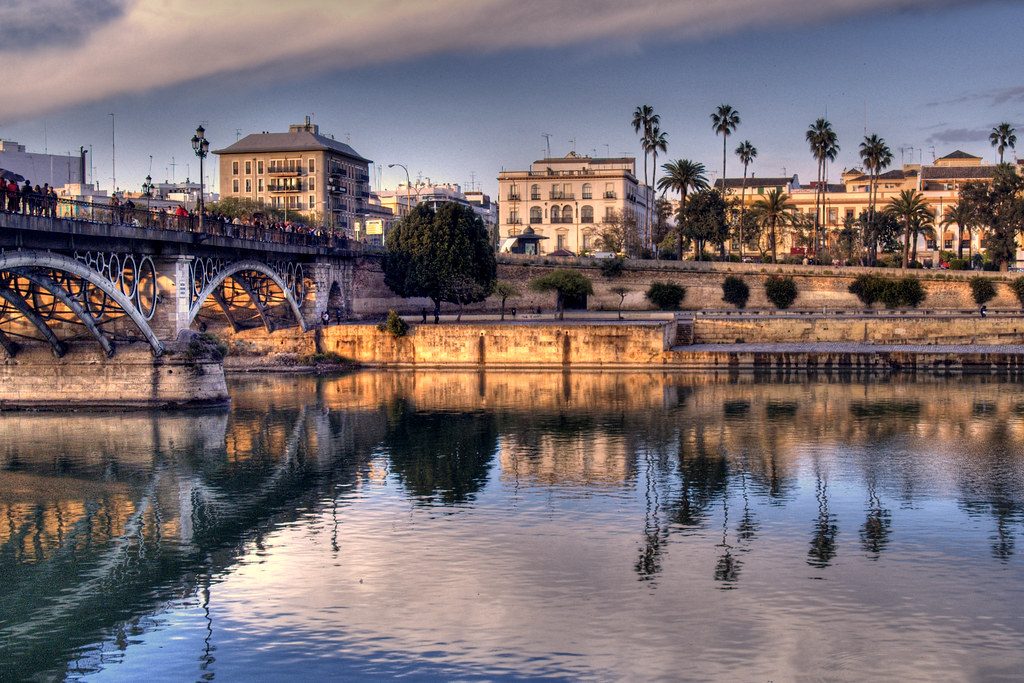 32-Puente de Triana, Sevilla. | Foto HDR con Photomatix a pa… | Flickr