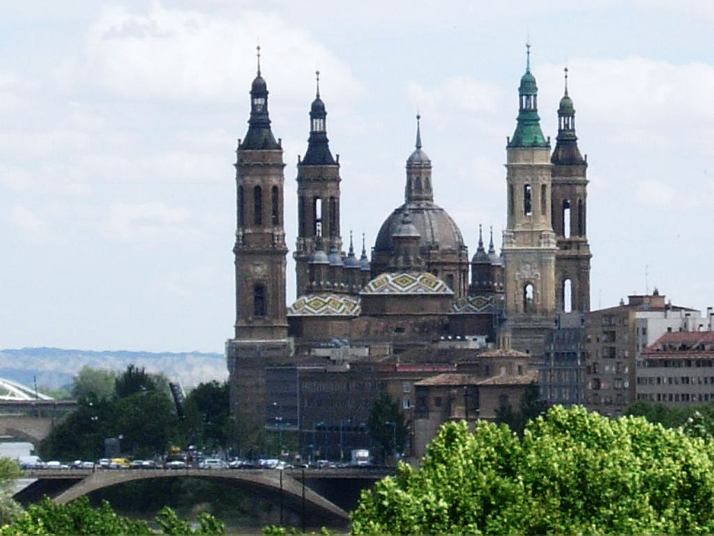 File:Basílica de Nuestra Señora del Pilar.jpg - Wikimedia Commons