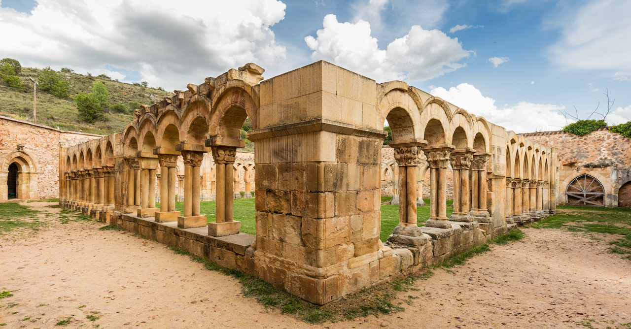 El misterio de los Arcos de San Juan: el monasterio abandonado en España que se conserva intacto desde hace 882 años | National Geographic en Español