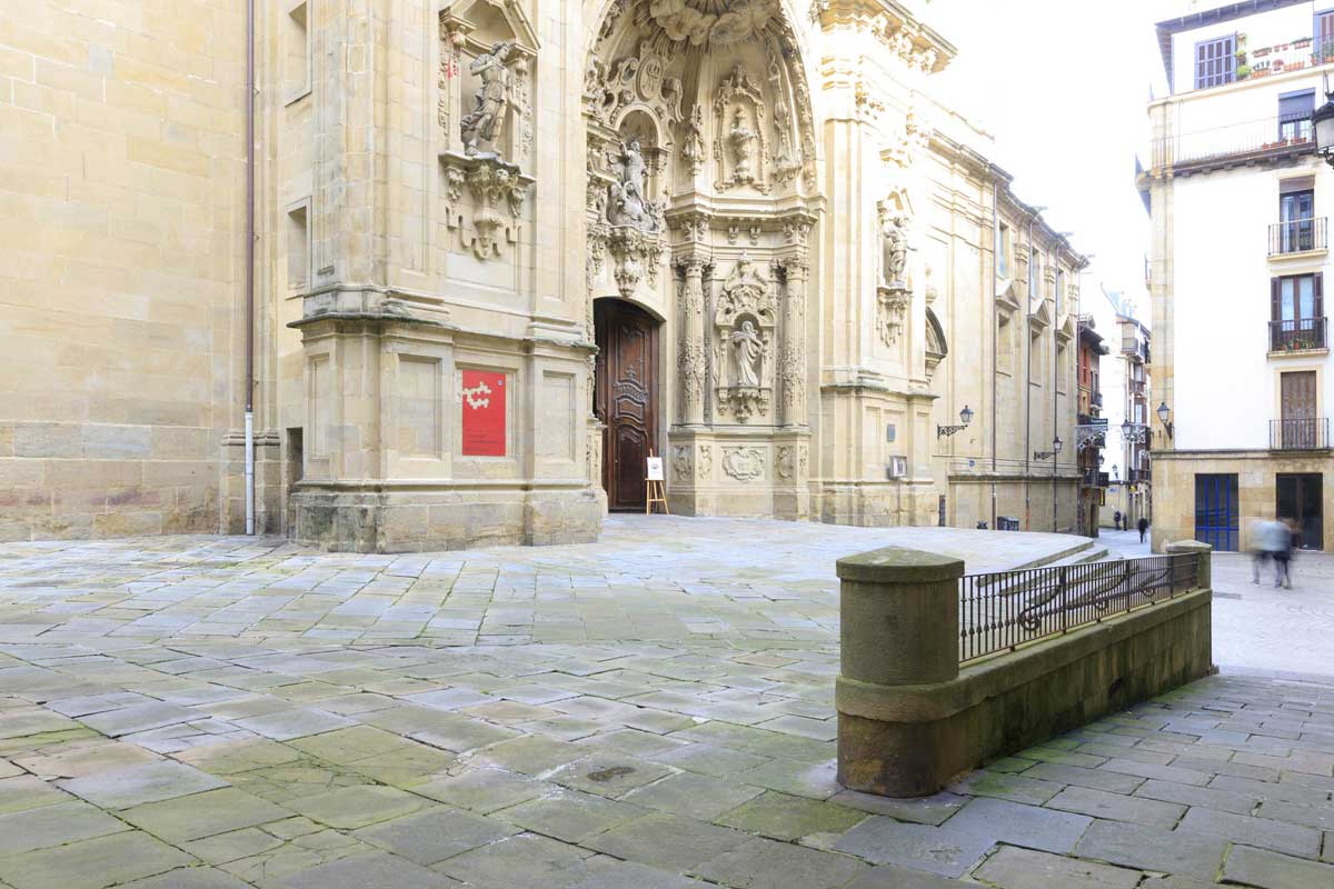 Basílica de Santa María del Coro - San Sebastián Turismo accesible para  todos