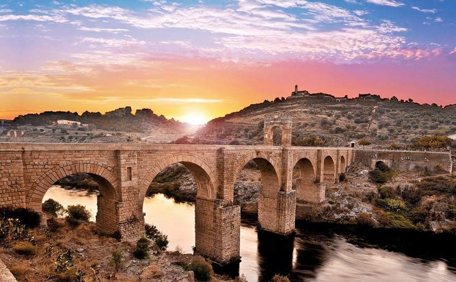 Puente romano de Alcántara: Descubre su historia - Sabor a Extremadura